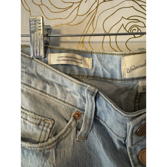 New Universal Thread Jeans Women’s  Size 2 Curvy High Rise Crop Light Denim 047 - Picture 5 of 9